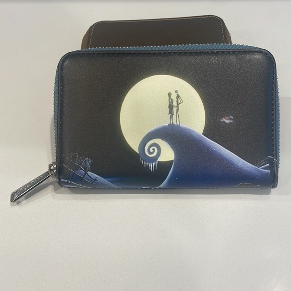 Loungefly Disney “Night Before Christmas” Wallet—Beautiful!! Like New Condition! - Picture 3 of 11